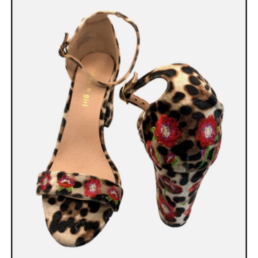 Madden Girl sz 10 Leopard Print Ankle Strap Heels  Floral Embroidery